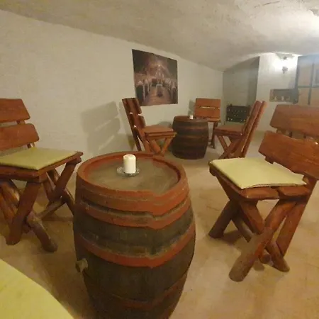 Servita Vendeghaz Eger