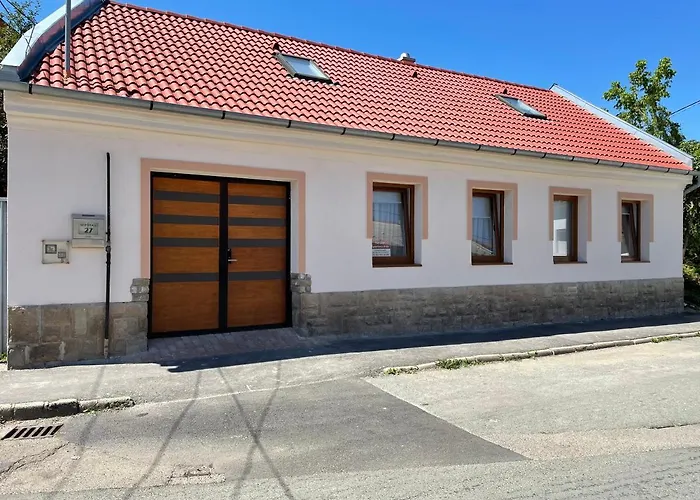 Servita Vendeghaz Eger
